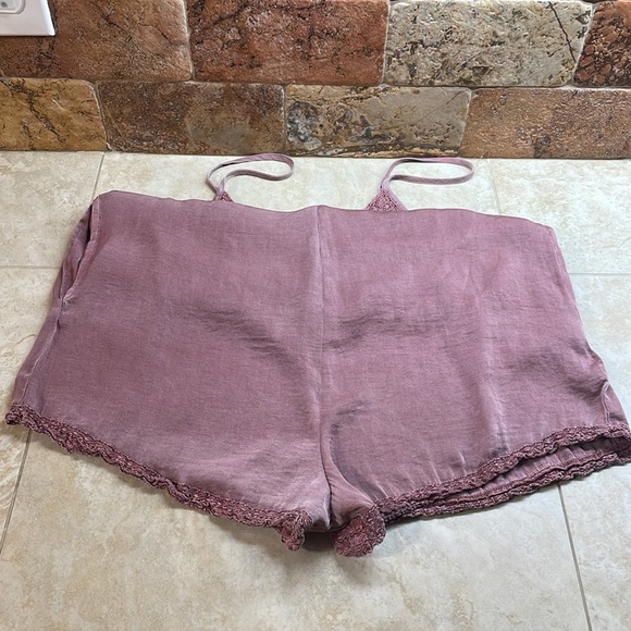 Aerie Women Romper Short Lace Silky Pockets Spaghetti Straps Sleeveless Size XS - Picture 6 of 15